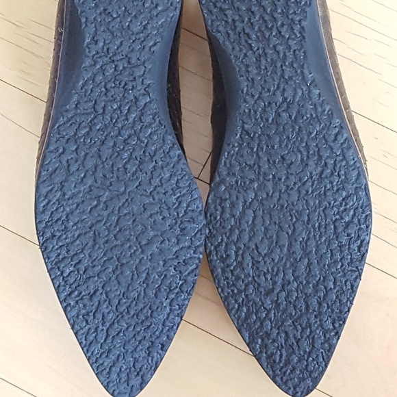 NWOT Pertini slip-on loafer shoes. - Picture 6 of 8